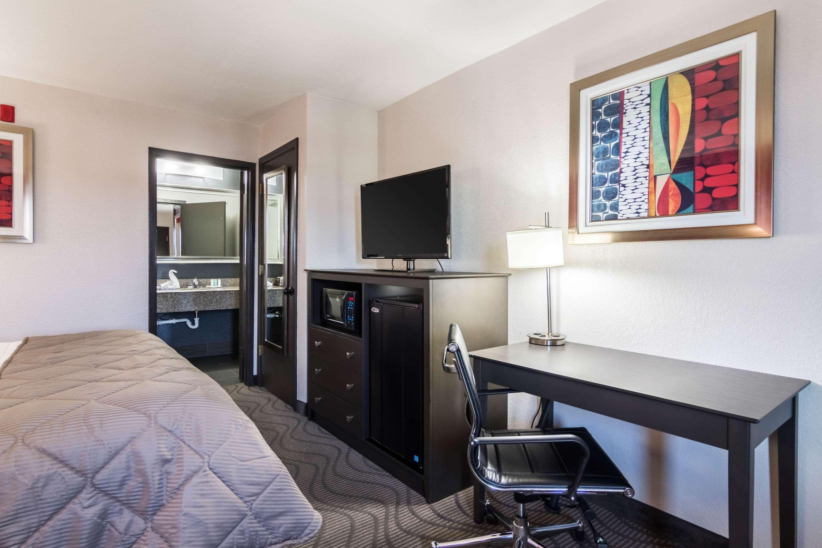 Clarion Inn & Suites Russellville I-40 Luaran gambar