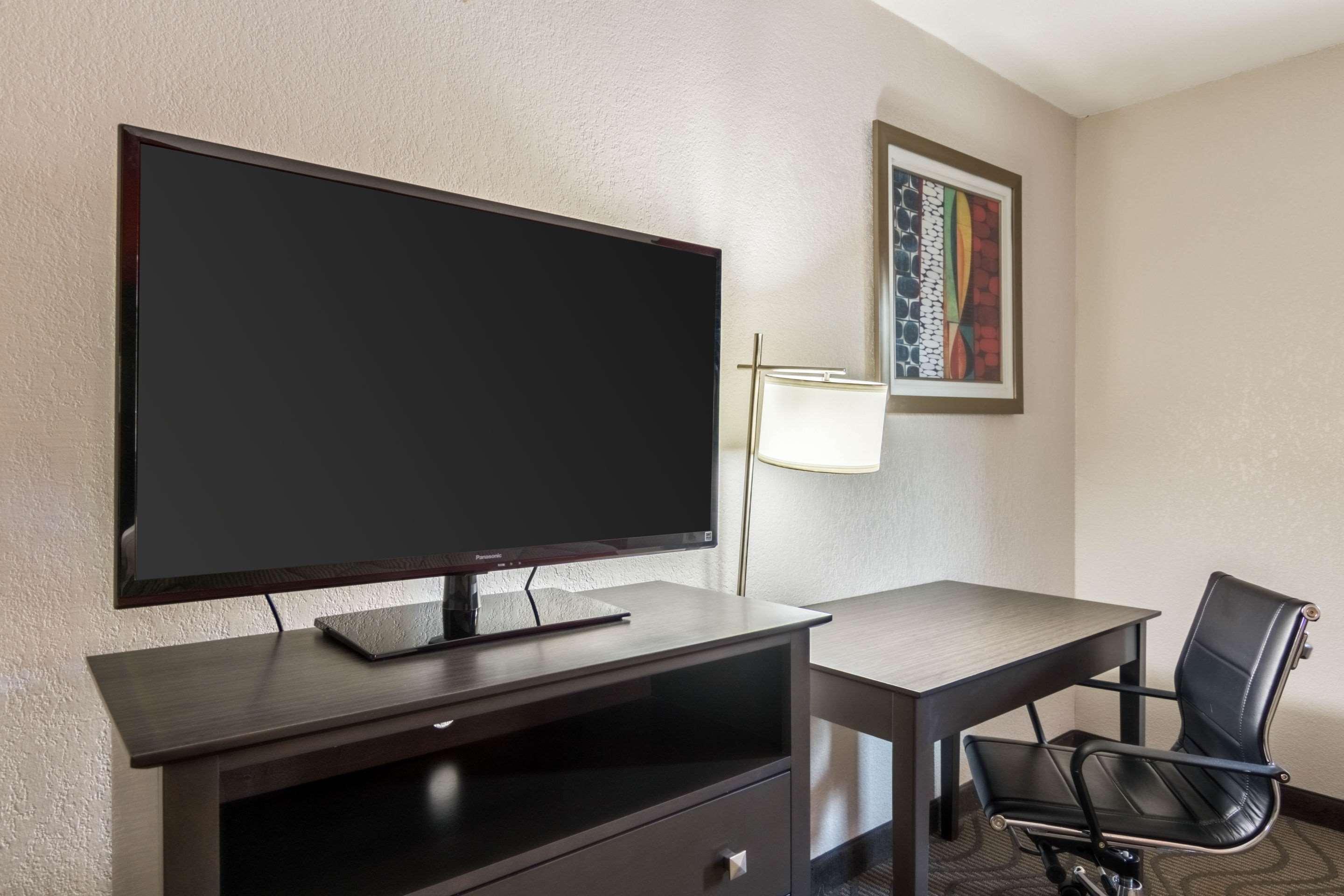 Clarion Inn & Suites Russellville I-40 Luaran gambar