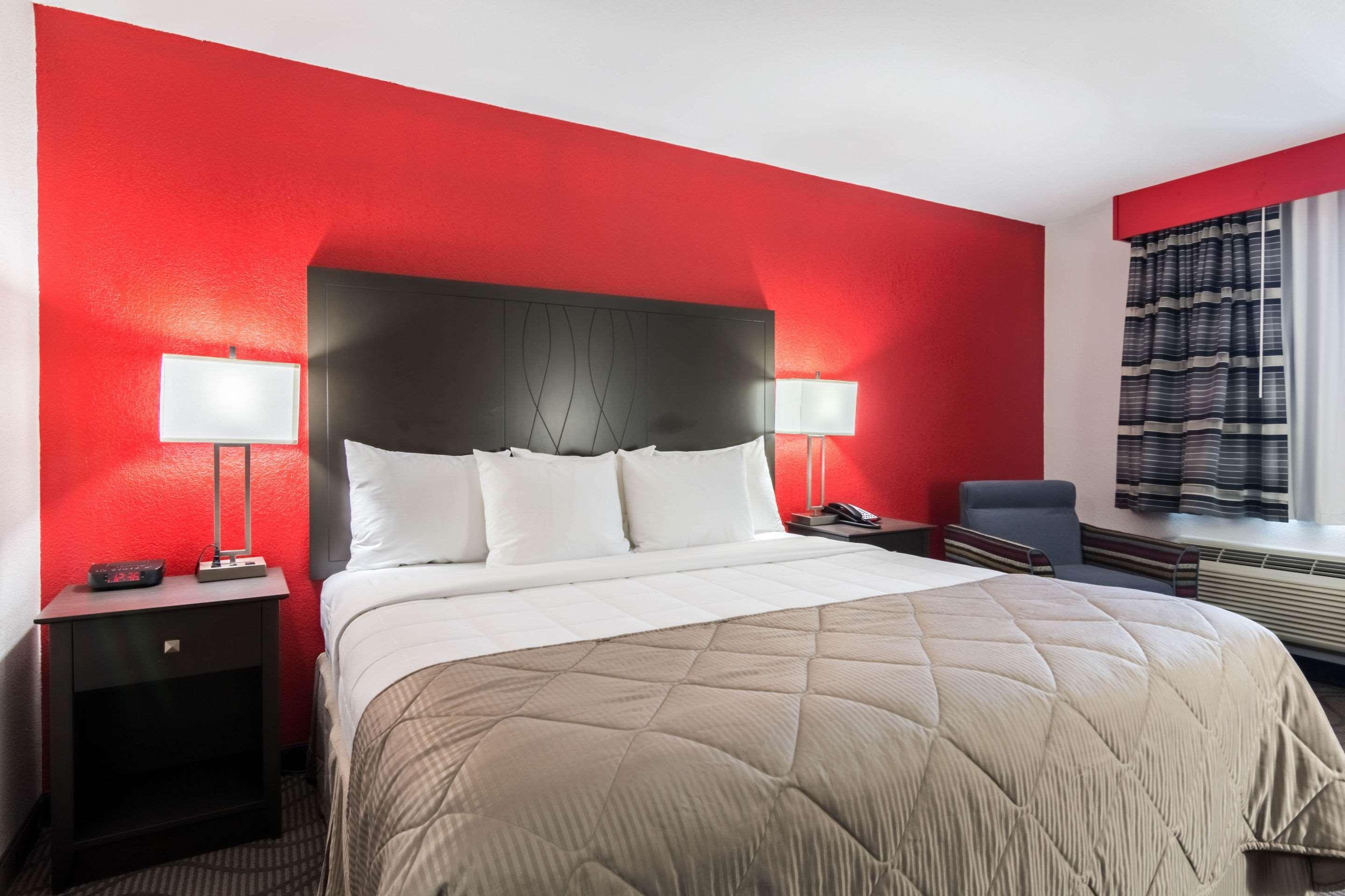 Clarion Inn & Suites Russellville I-40 Luaran gambar