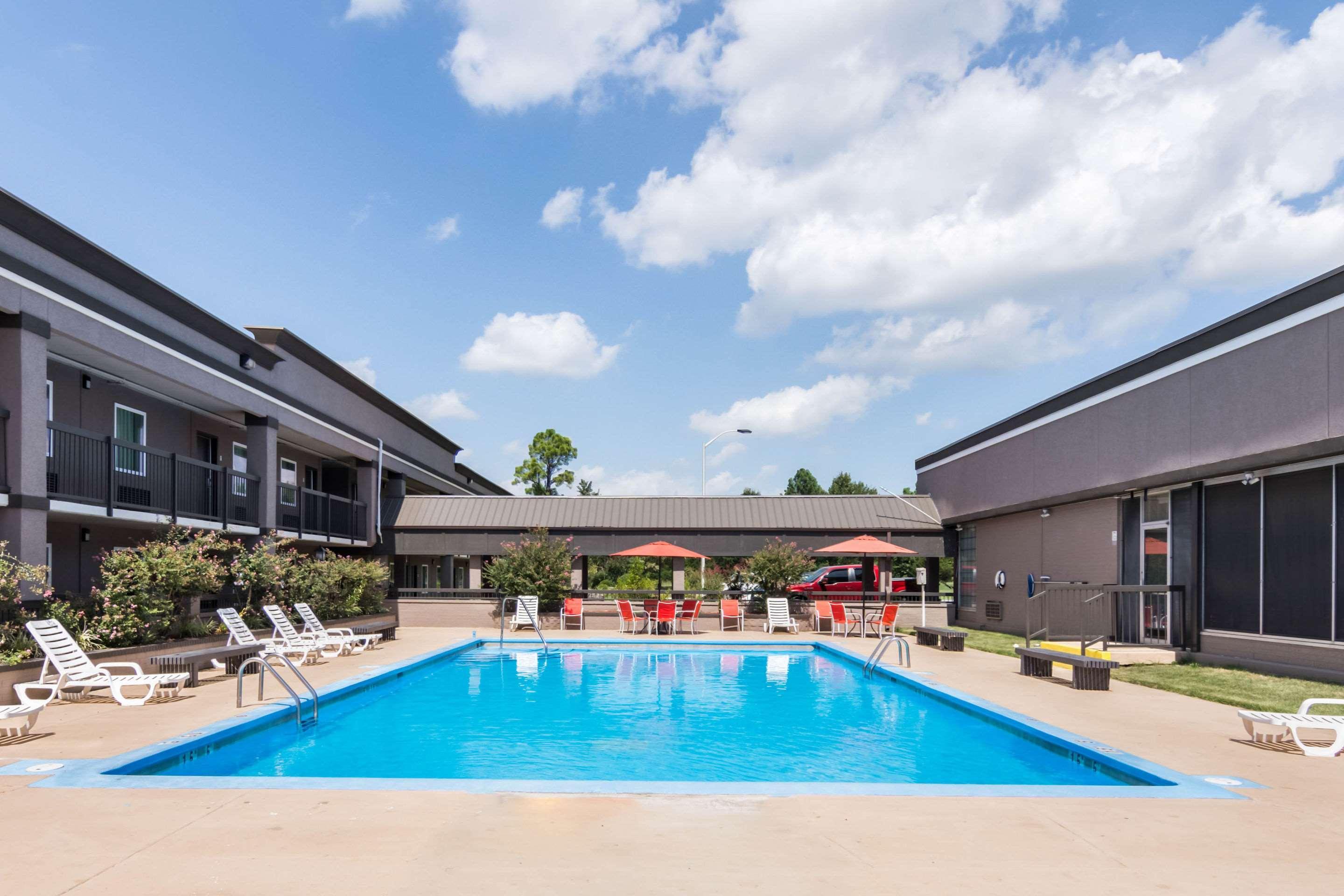 Clarion Inn & Suites Russellville I-40 Luaran gambar