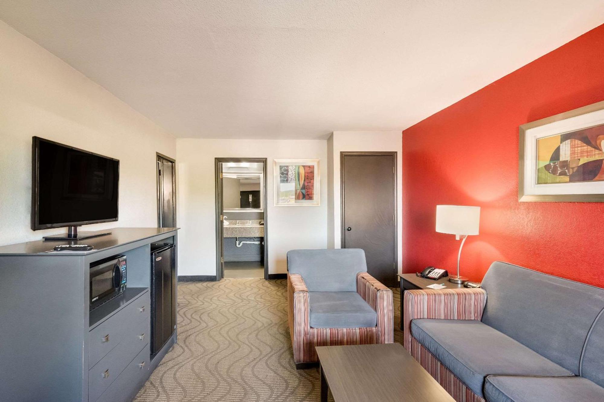 Clarion Inn & Suites Russellville I-40 Luaran gambar