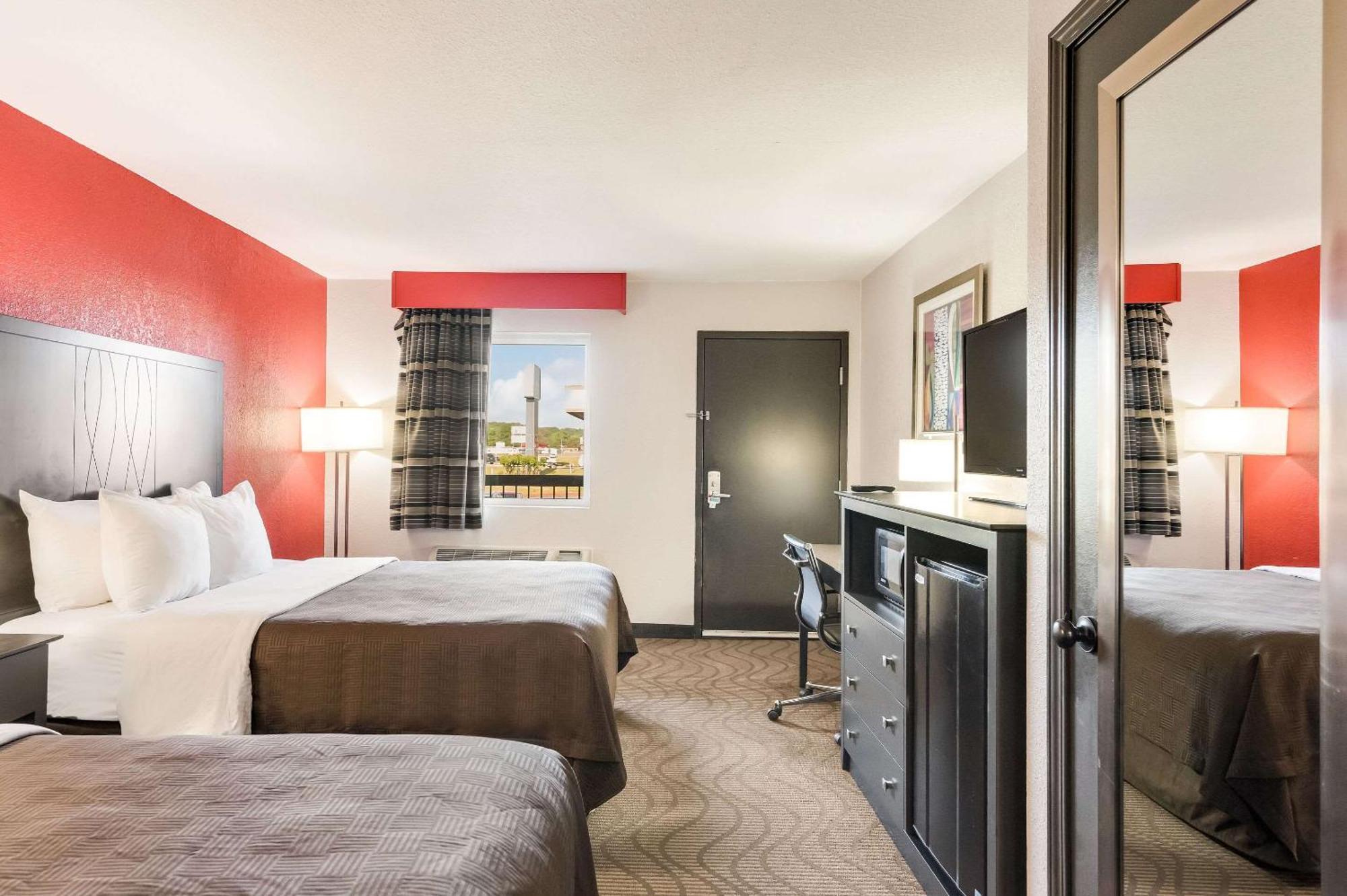 Clarion Inn & Suites Russellville I-40 Luaran gambar