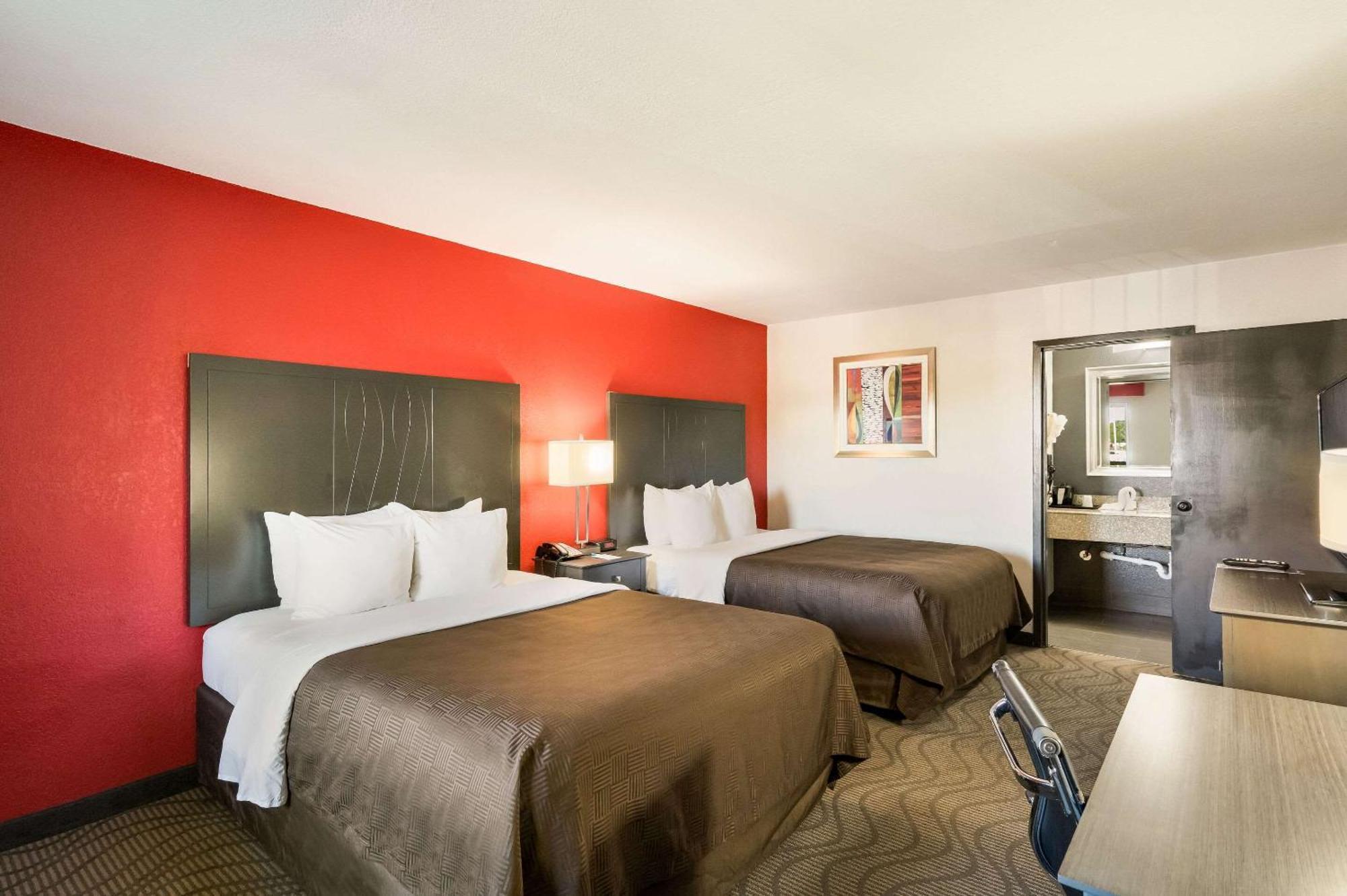 Clarion Inn & Suites Russellville I-40 Luaran gambar