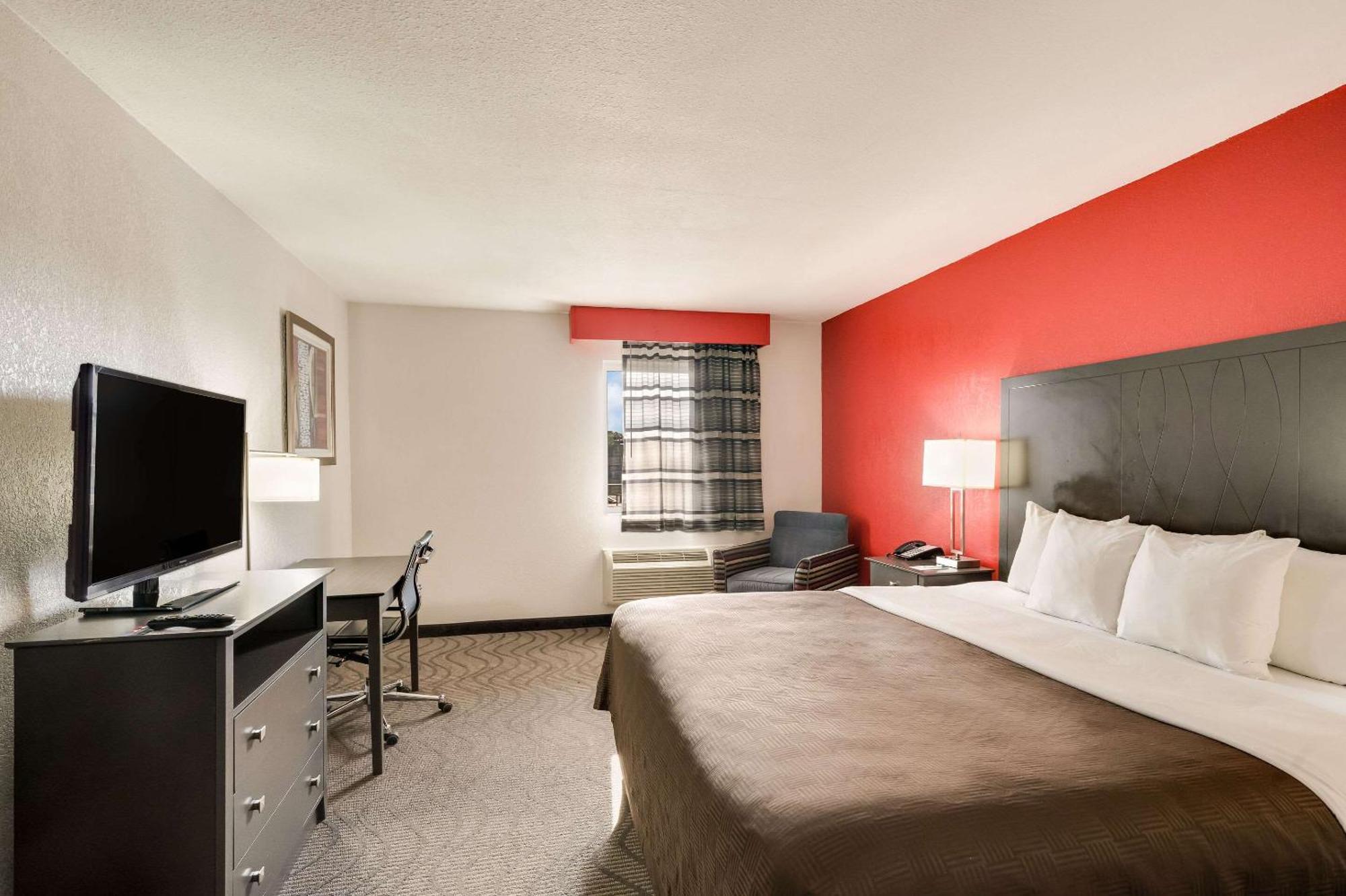 Clarion Inn & Suites Russellville I-40 Luaran gambar