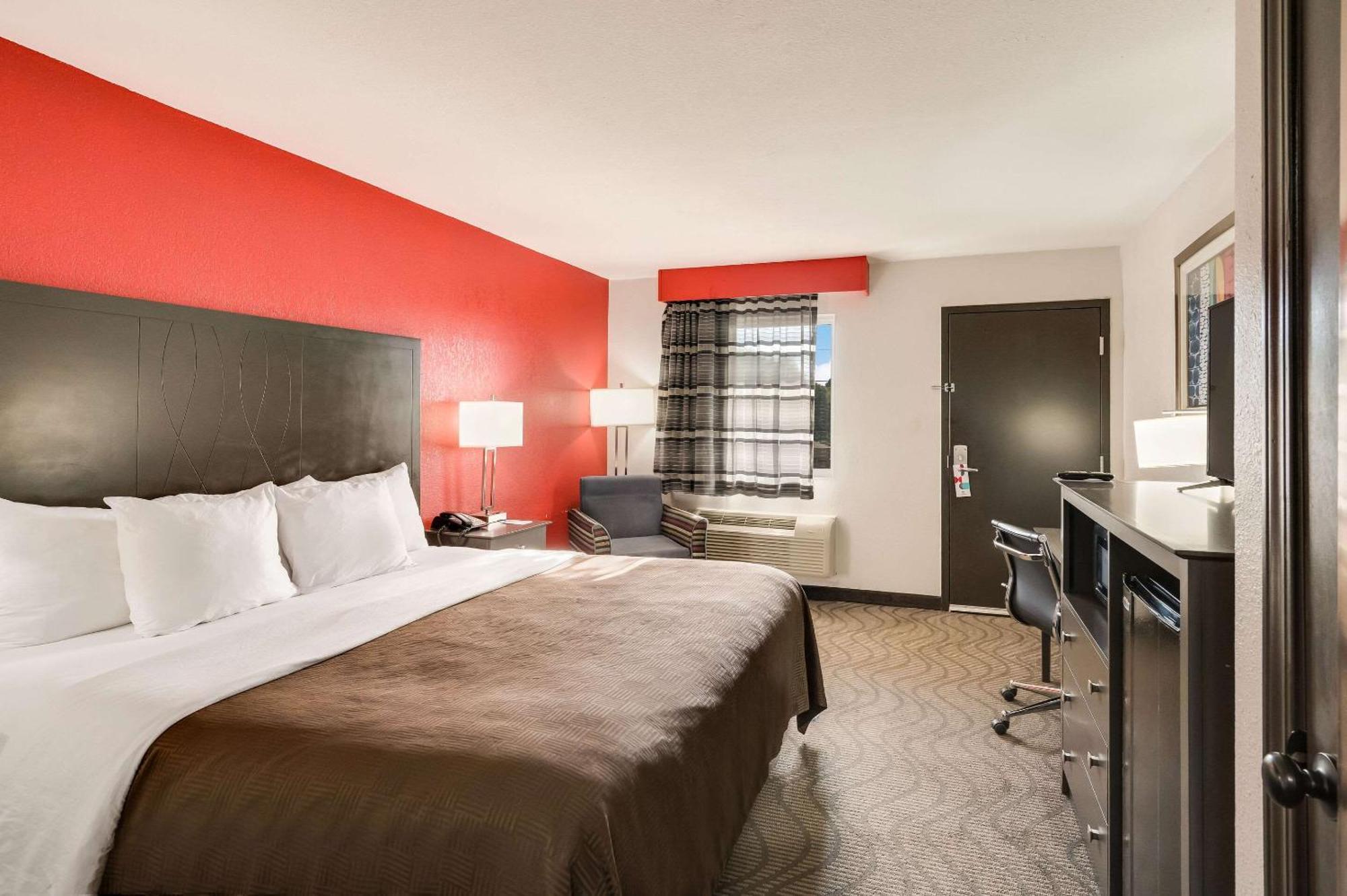 Clarion Inn & Suites Russellville I-40 Luaran gambar