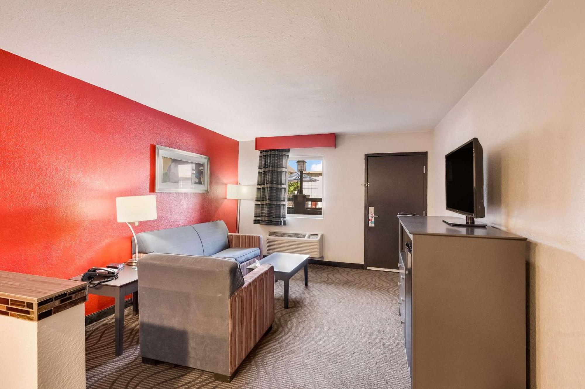 Clarion Inn & Suites Russellville I-40 Luaran gambar