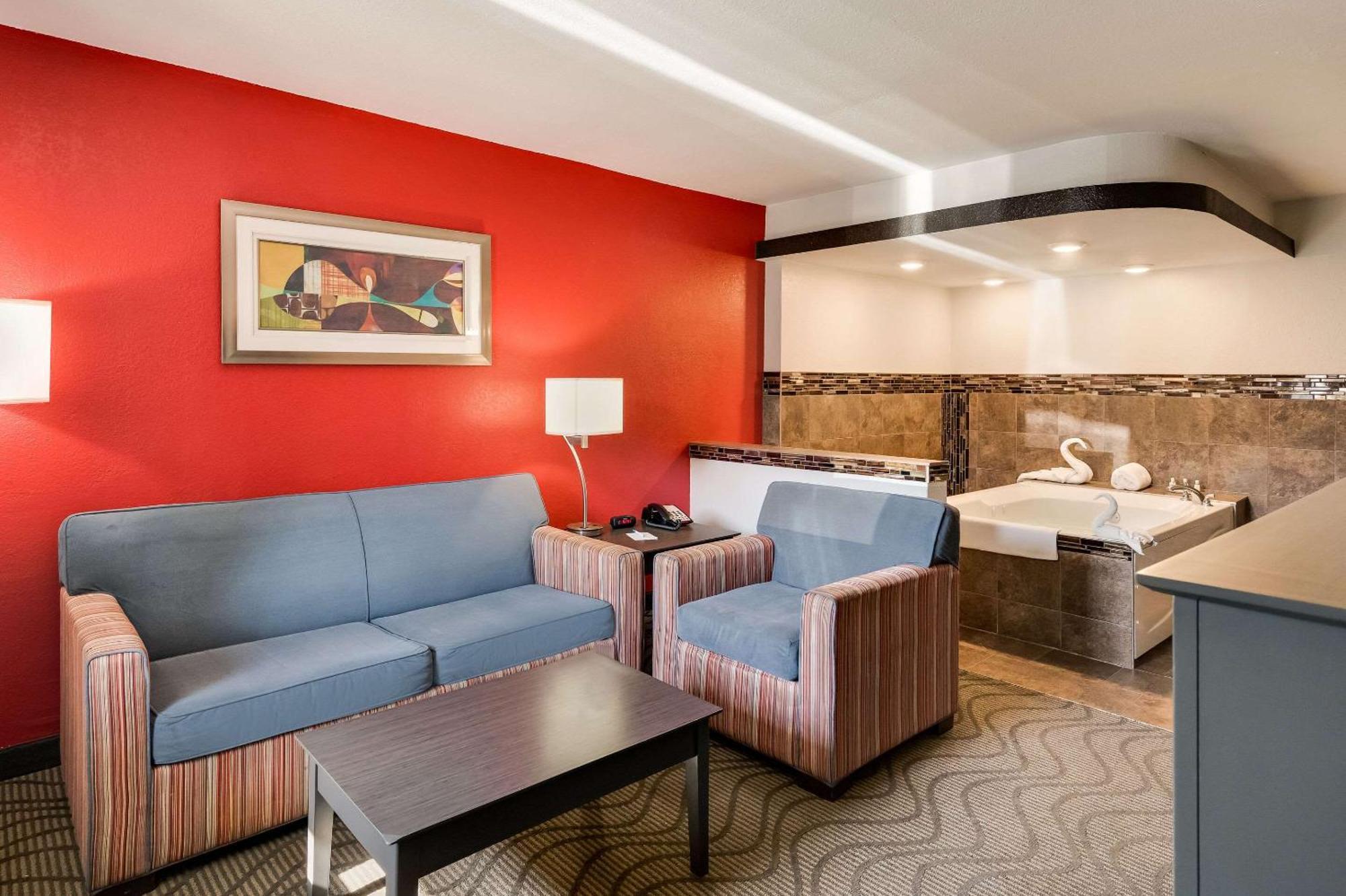 Clarion Inn & Suites Russellville I-40 Luaran gambar
