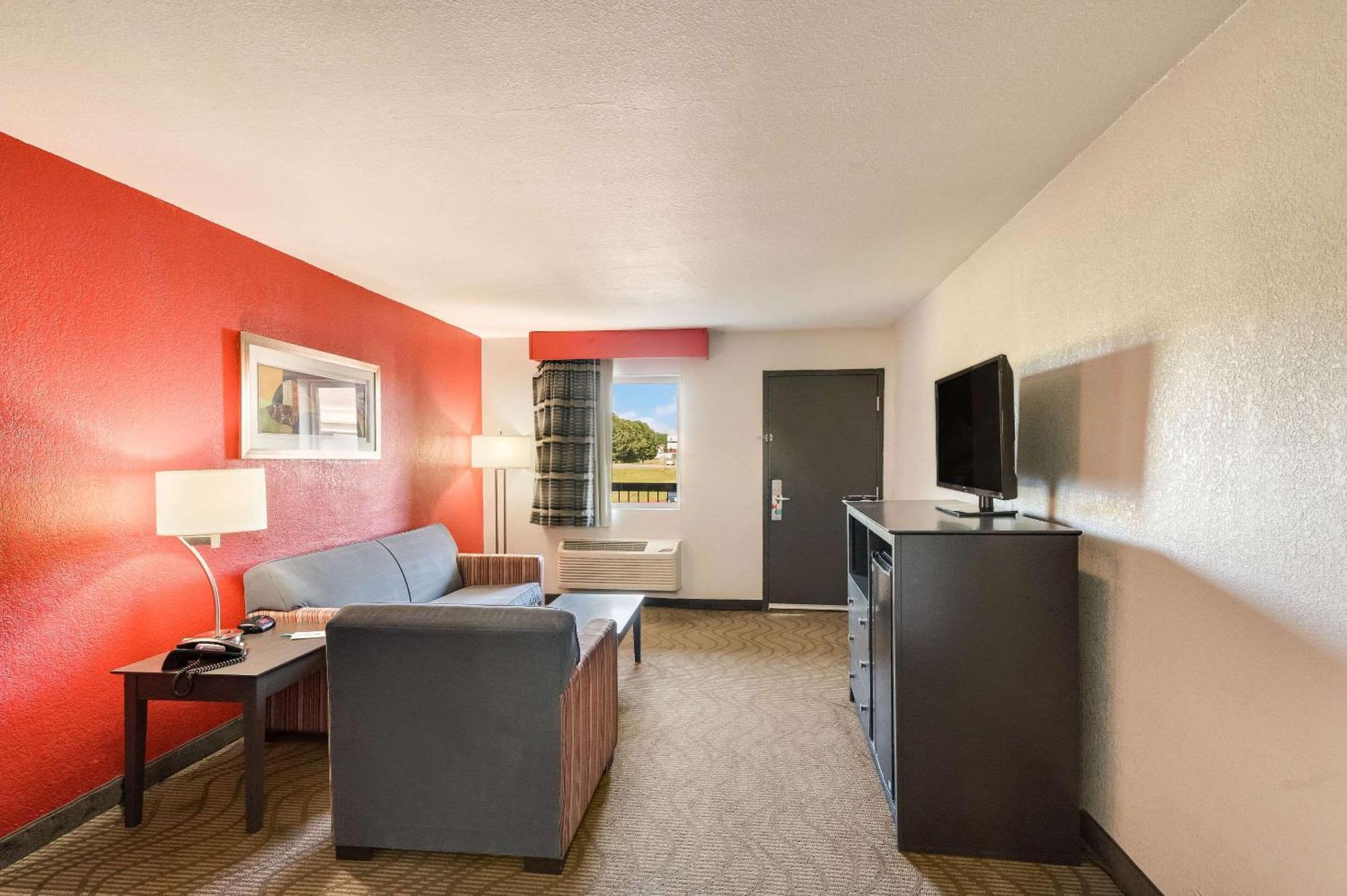 Clarion Inn & Suites Russellville I-40 Luaran gambar