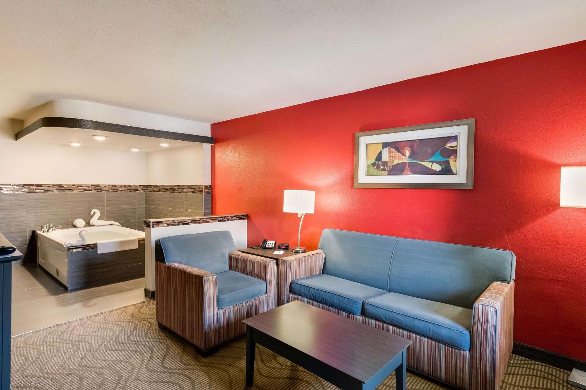 Clarion Inn & Suites Russellville I-40 Luaran gambar
